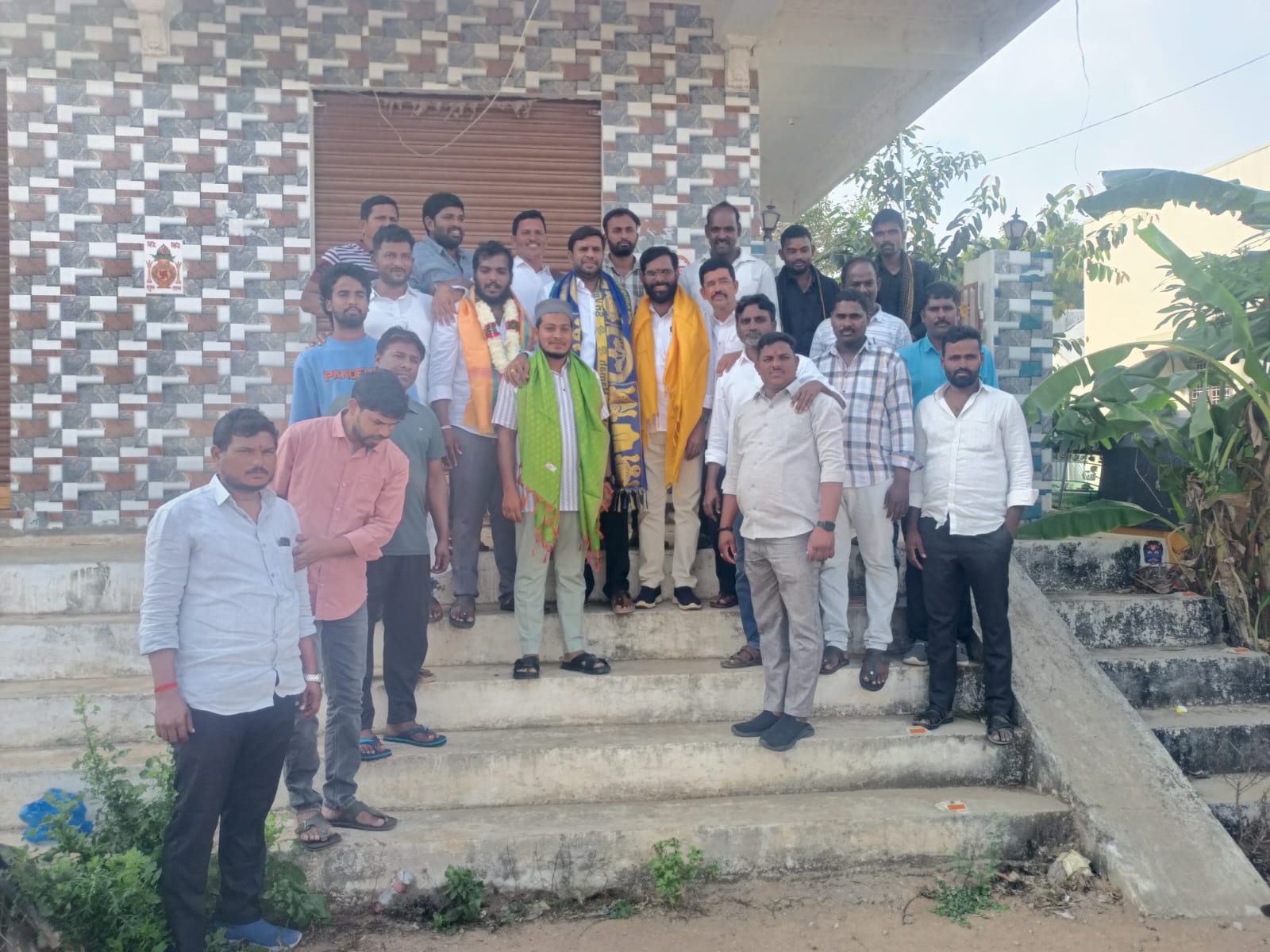 కాంగ్రెస్ యువజన విభాగం నేతలకు ఘన సన్మానం