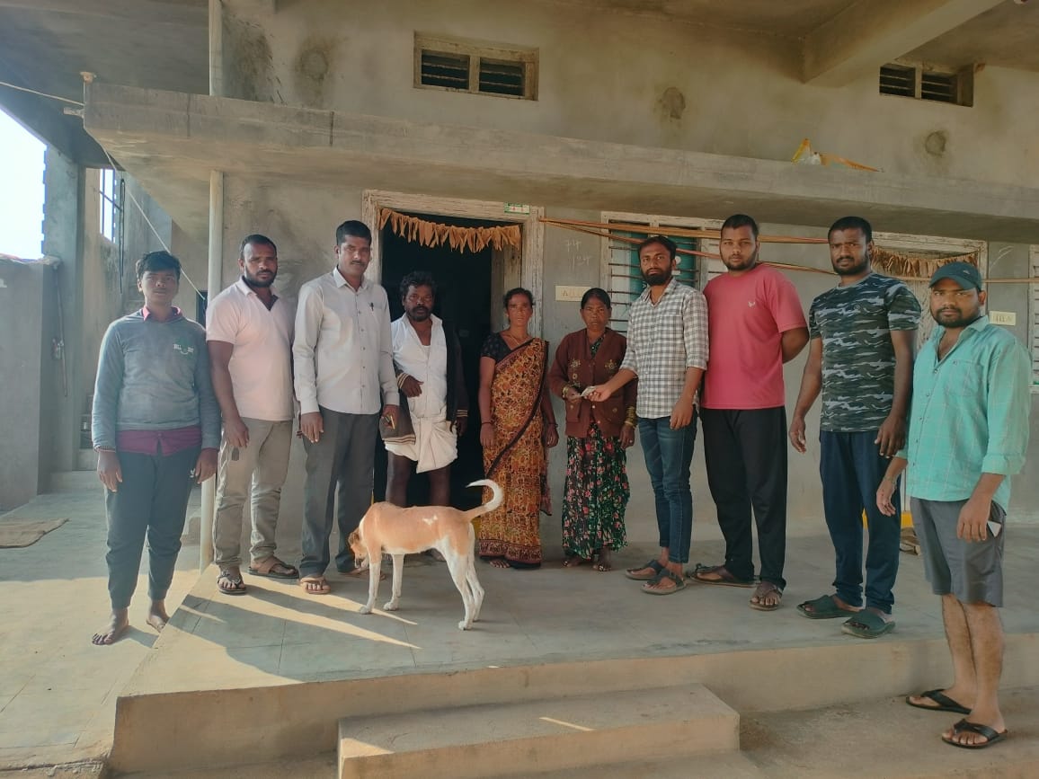 మృతుడి కుటుంబానికి DNR గారి ఆర్థిక చేయూత